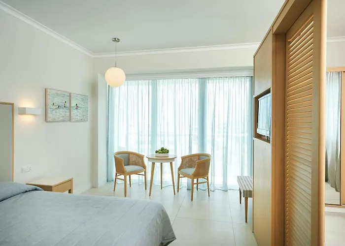 Отель Sunrise 5*