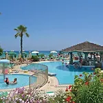 Ξενοδοχείο Sunrise 5*